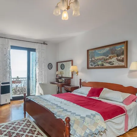 Apartment Stunning In