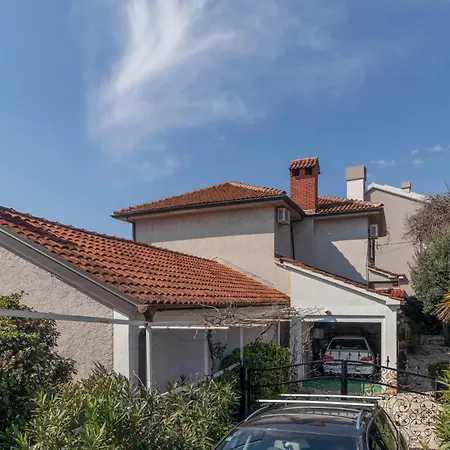 Stunning In * Kostrena